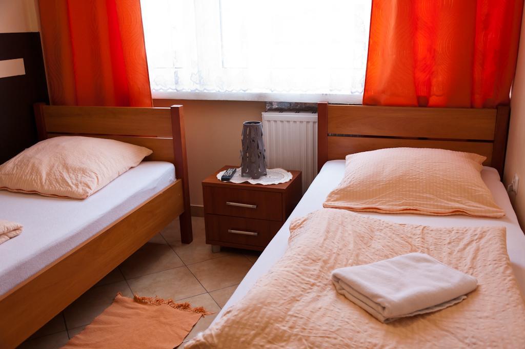 Hotel Elda 2 Быдгощ Экстерьер фото