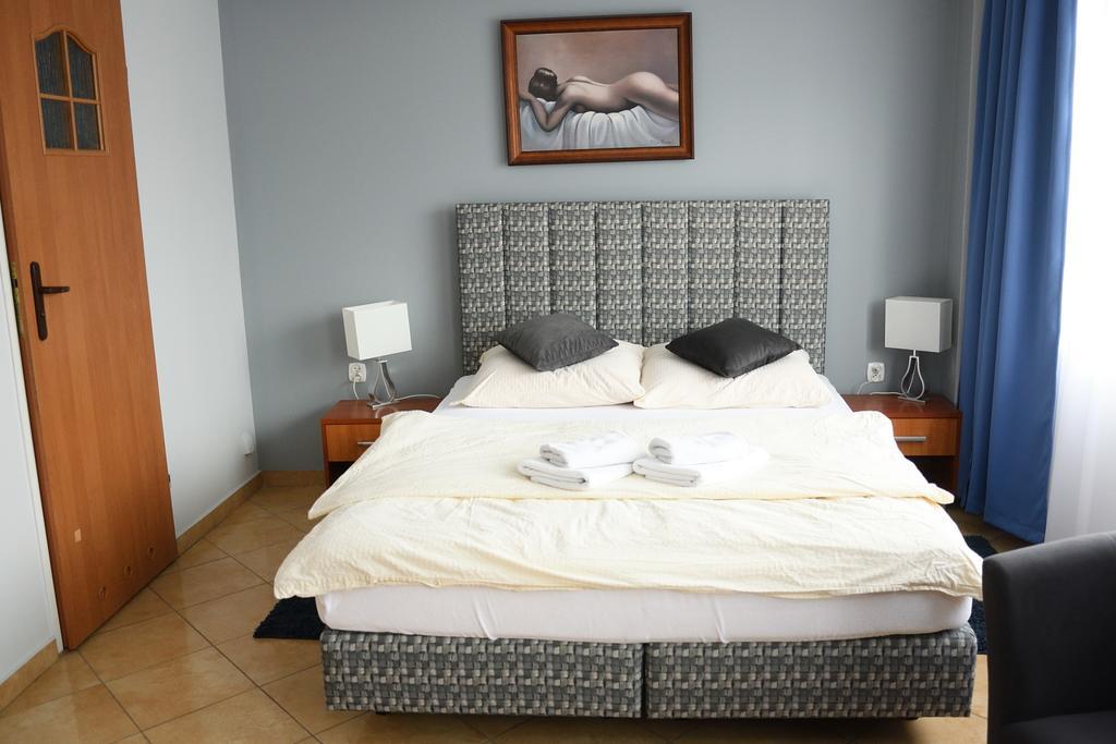 Hotel Elda 2 Быдгощ Экстерьер фото
